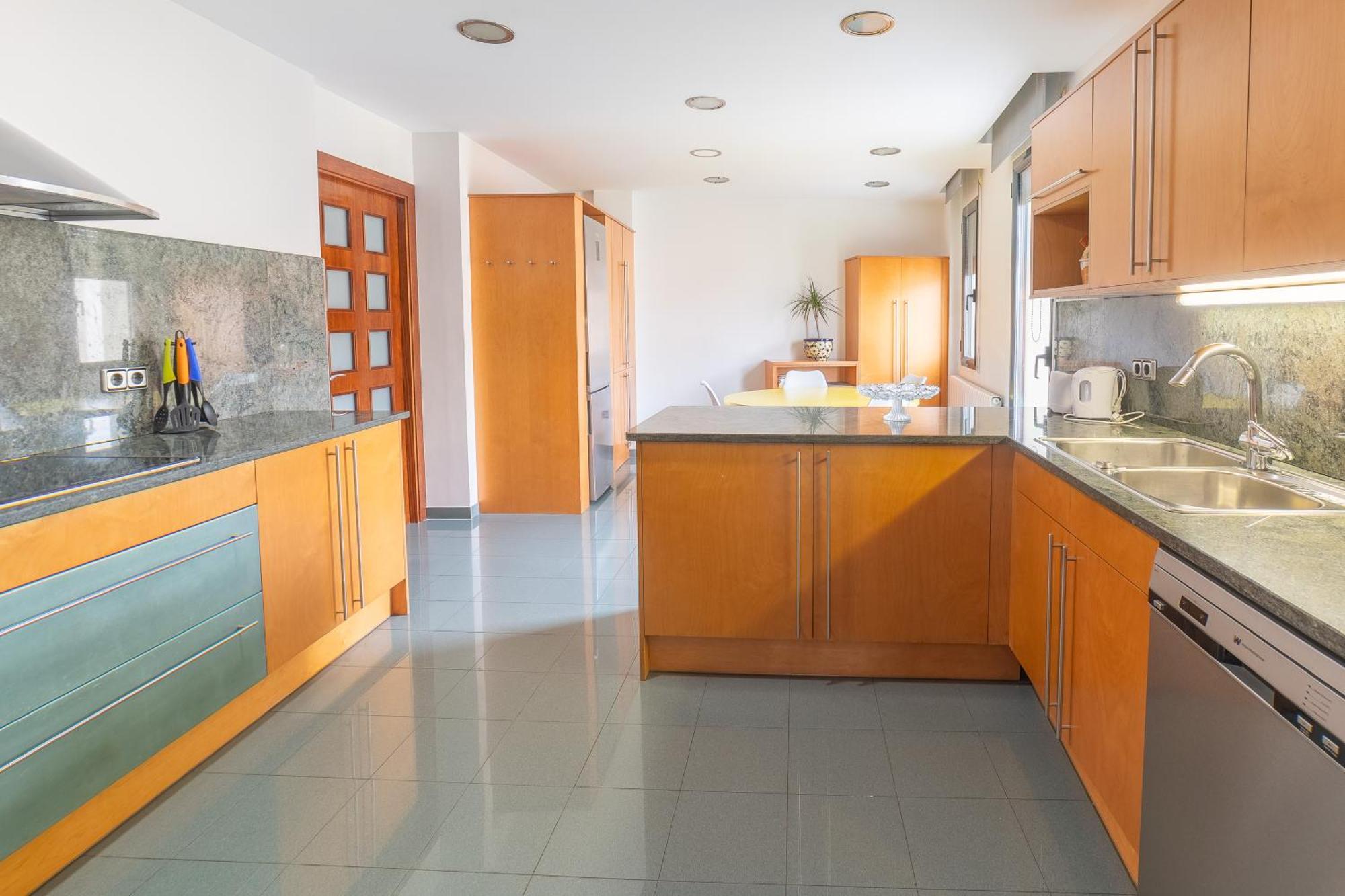 Mazi Apartments Colon Vic Exterior foto